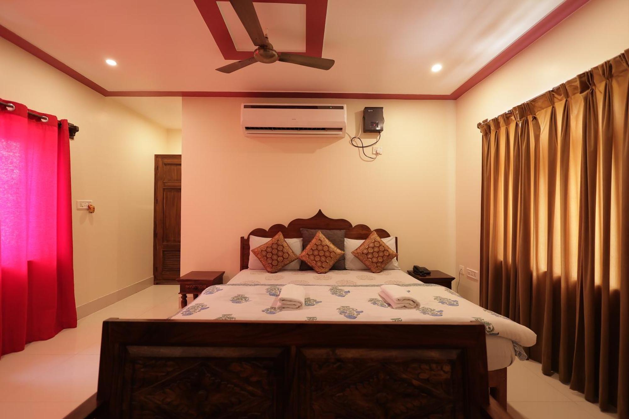 Vrindāvan Mvt Guesthouse & Restaurant מראה חיצוני תמונה