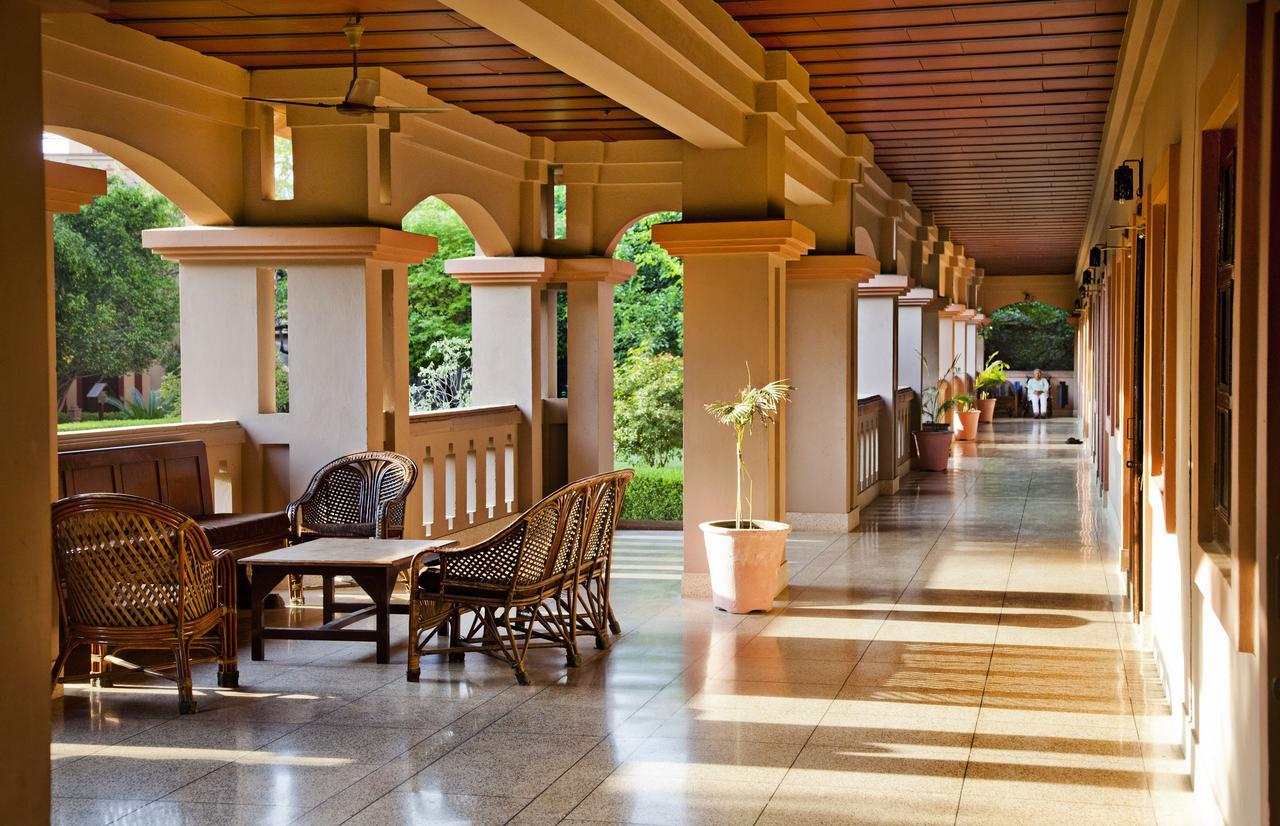 Vrindāvan Mvt Guesthouse & Restaurant מראה חיצוני תמונה