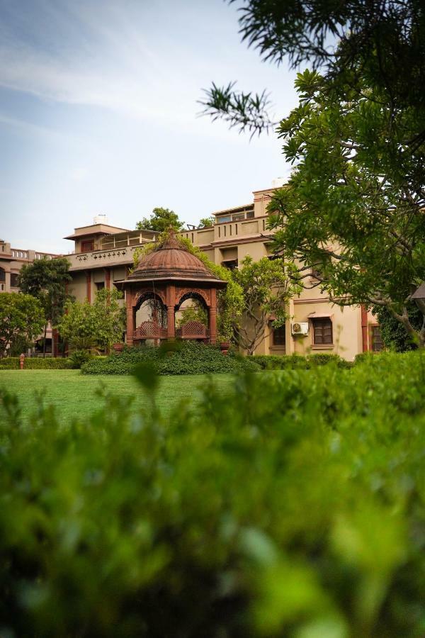 Vrindāvan Mvt Guesthouse & Restaurant מראה חיצוני תמונה