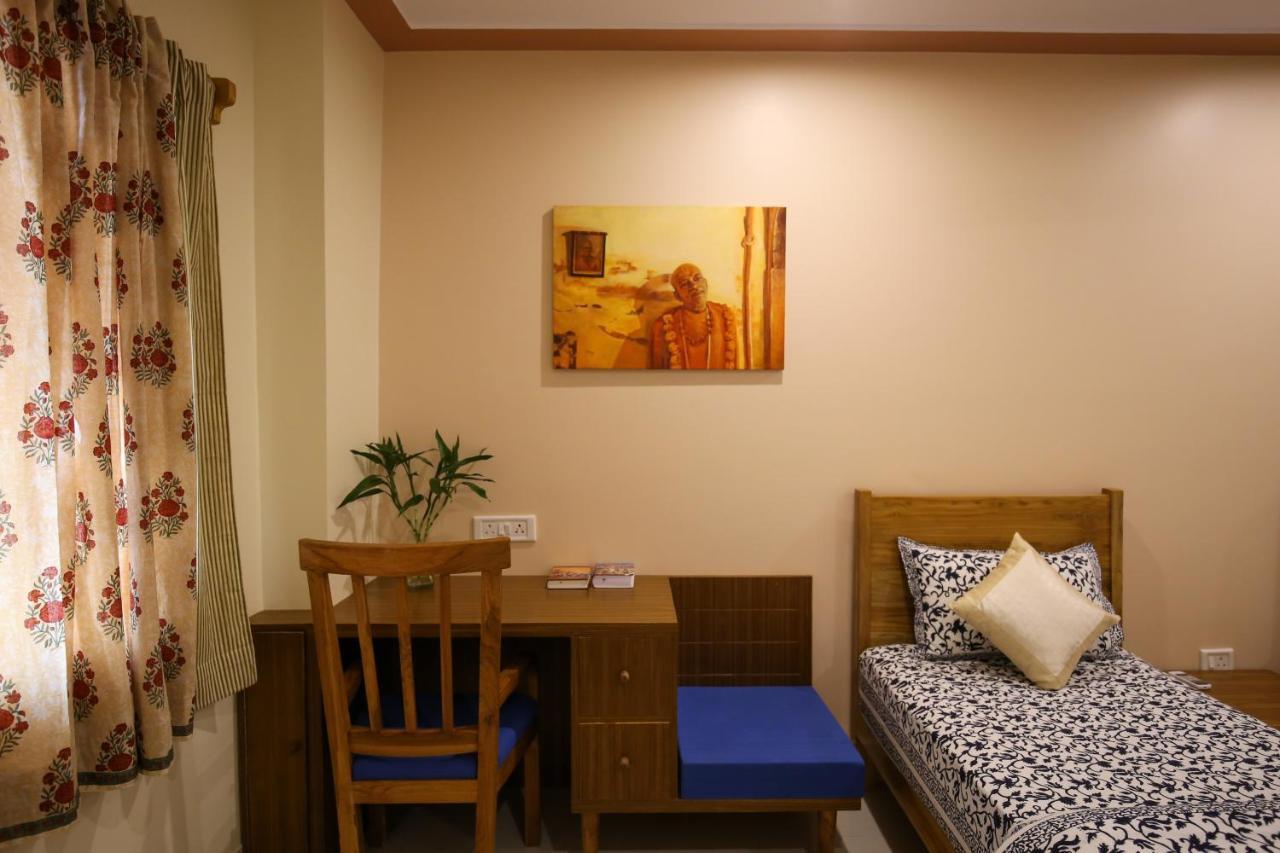 Vrindāvan Mvt Guesthouse & Restaurant מראה חיצוני תמונה